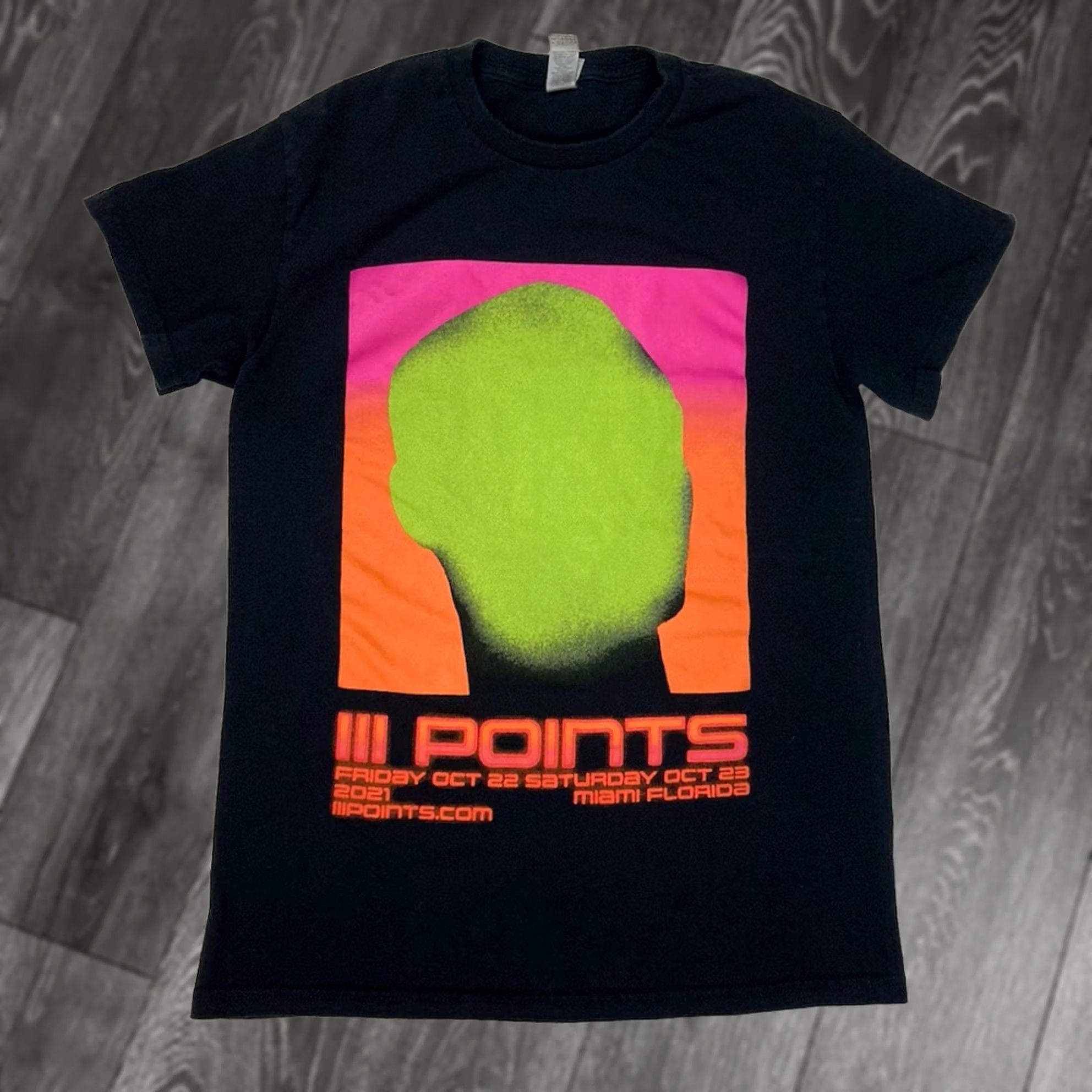 Gildan VINTAGE III Points Festival Graphic T-shirt Women Small Short Sleeve Music 3 Points Size S / US 4 / IT 40 - 1 Thumbnail