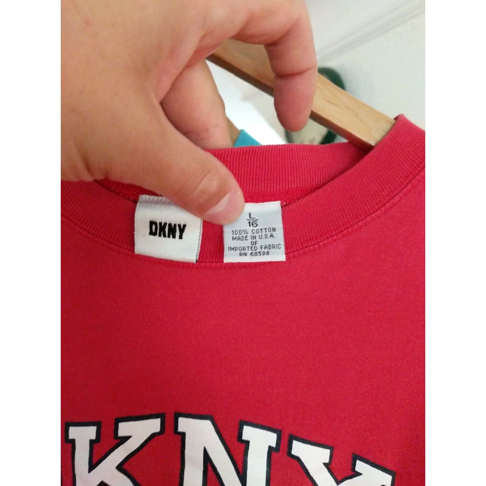 DKNY VINTAGE DKNY T-Shirt Unisex Adults L Red Graphic Tee USA 90s Mens Womens Size US L / EU 52-54 / 3 - 2 Thumbnail