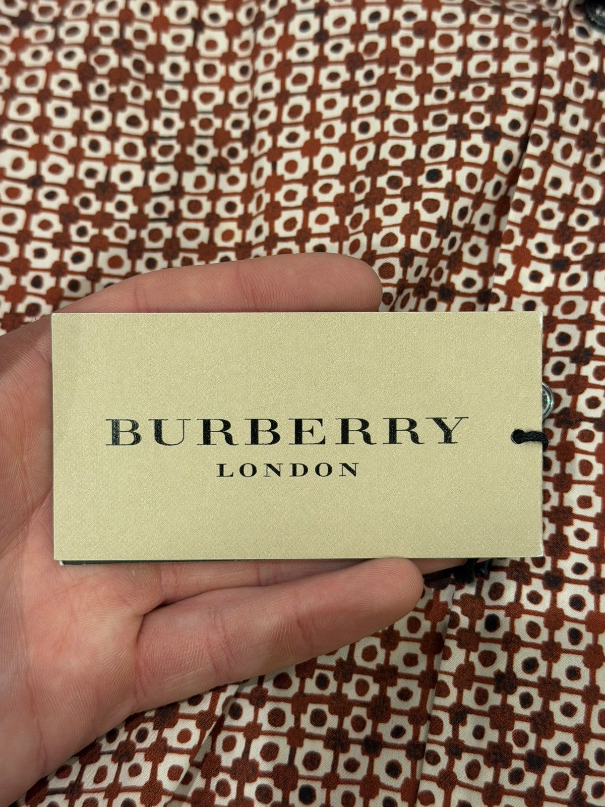 Burberry Burberry London Button Up Shirt - Red Size US XL / EU 56 / 4 - 11 Thumbnail
