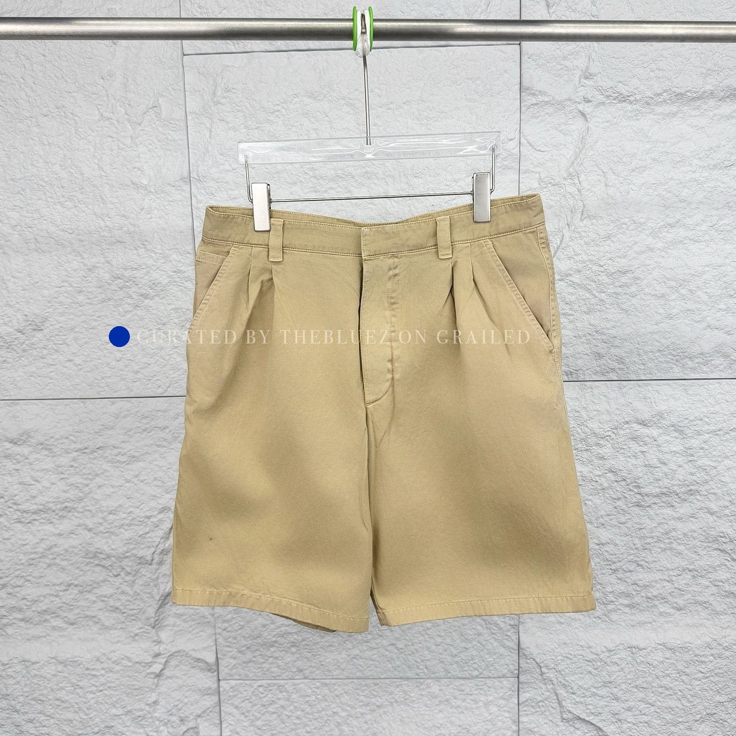 Prada Cotton Pleated Shorts in Beige Size 32 Size US 32 / EU 48 - 1 Thumbnail