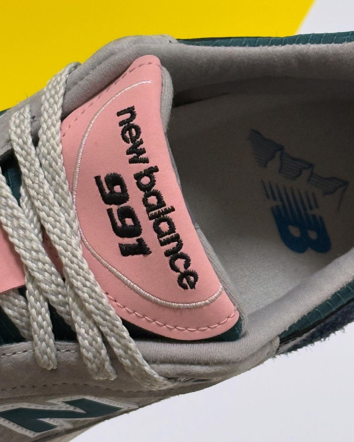 New Balance NEW BALANCE 991 MADE IN ENGLAND 'PACIFIC MAJOLICA BLUE’ Size US 8.5 / EU 41-42 - 5 Thumbnail