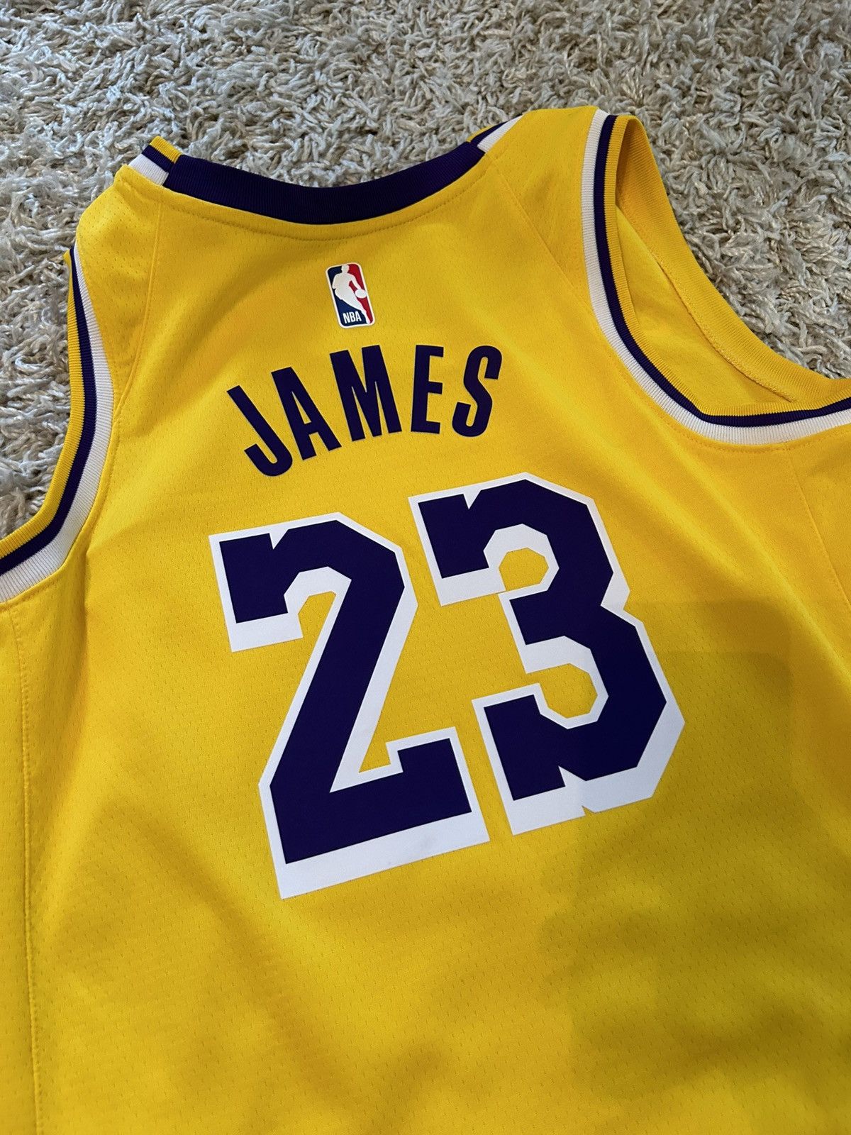 Nike Los Angeles lakers LeBron James Nike jersey size S Size US S / EU 44-46 / 1 - 1 Thumbnail