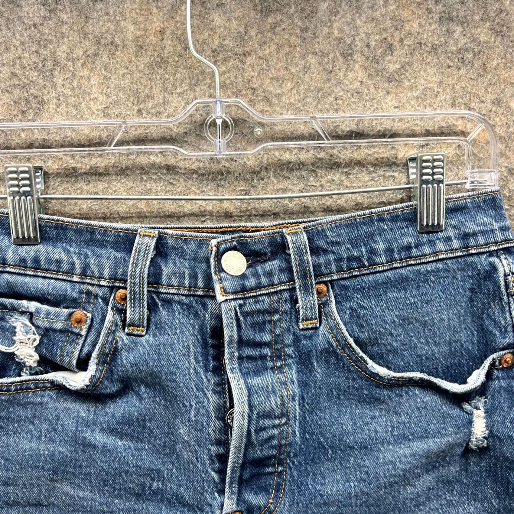 Levi's Levi's 501 Jeans Shorts Womens 26 Blue Denim High Rise Button Fly Light Wash Casual Size 26" / US 2 / IT 38 - 4 Thumbnail