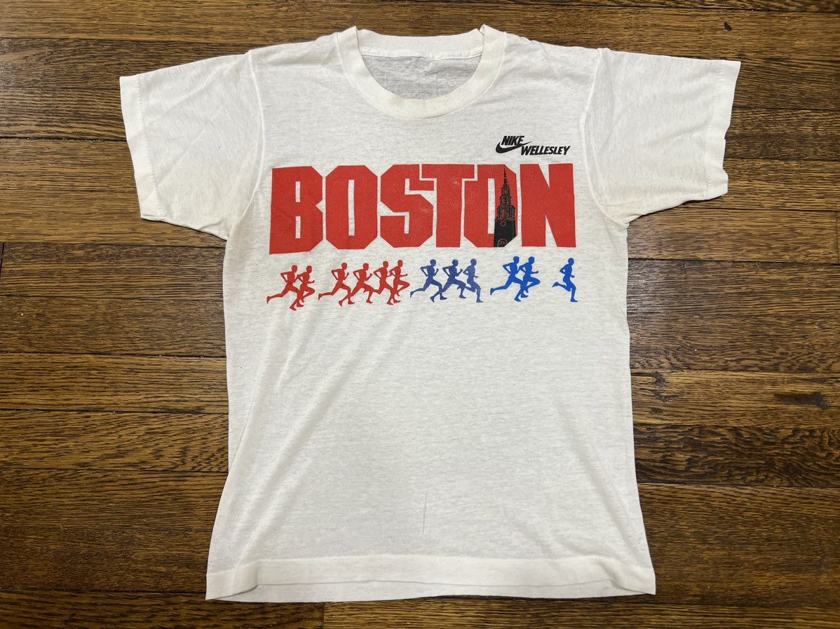 image of Nike Boston Running T-Shirt in White, Men's (Size Medium)