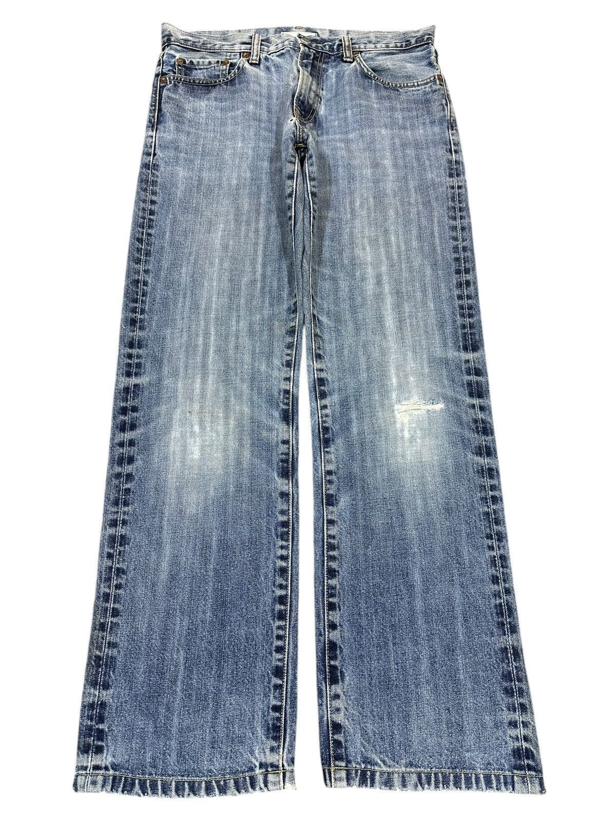 Uniqlo Vintage Japanese Uniqlo Blue Faded Wash Distress Loose Jeans Size US 32 / EU 48 - 1 Thumbnail