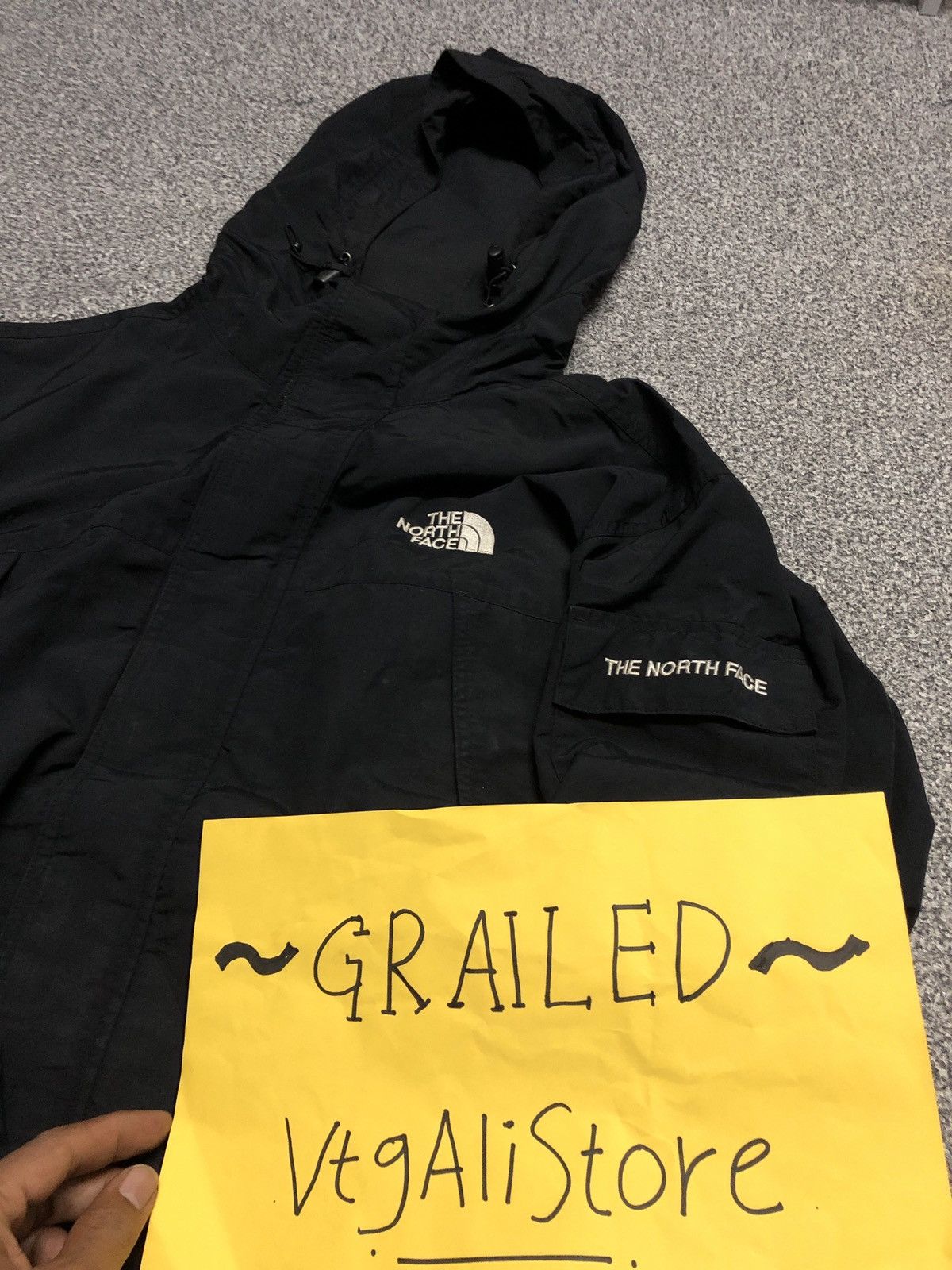 Japanese Brand 🔥🔥The North Face Windbreaker Jacket With Side Pocket Size US M / EU 48-50 / 2 - 25 Thumbnail