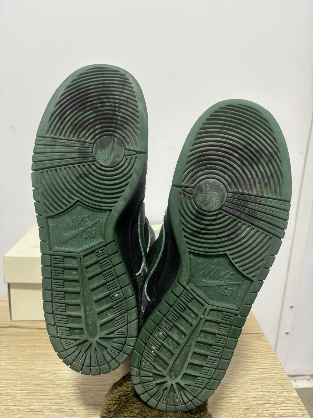 Nike SB Dunk sb there size 9 Size US 9 / EU 42 - 7 Thumbnail