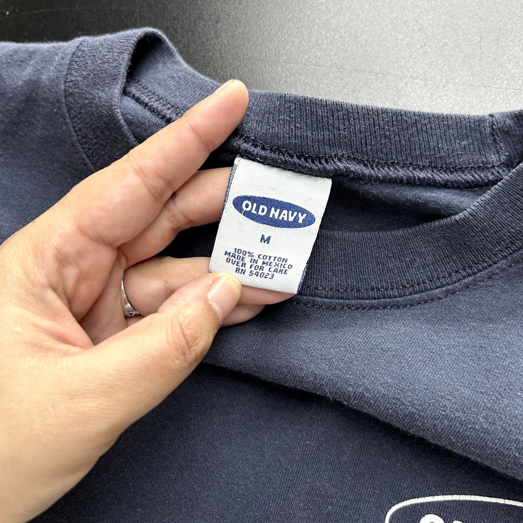 Old Navy Old Navy Mens T-Shirt Staff Logo Long Sleeve Navy Blue Cotton Crew Neck T-Shirt Medium Size US M / EU 48-50 / 2 - 4 Thumbnail