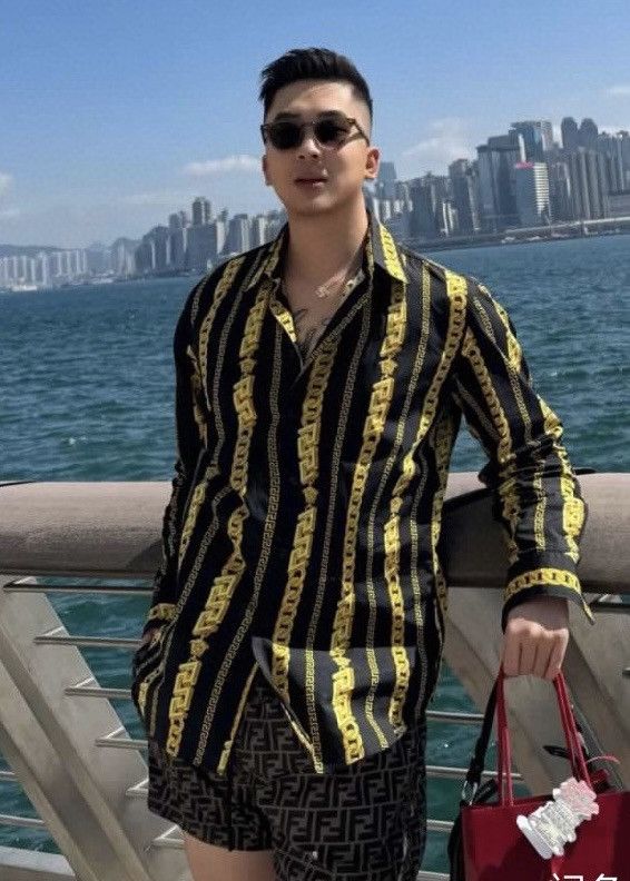 Versace chain print silk.shirt size48 Size US M / EU 48-50 / 2 - 2 Thumbnail
