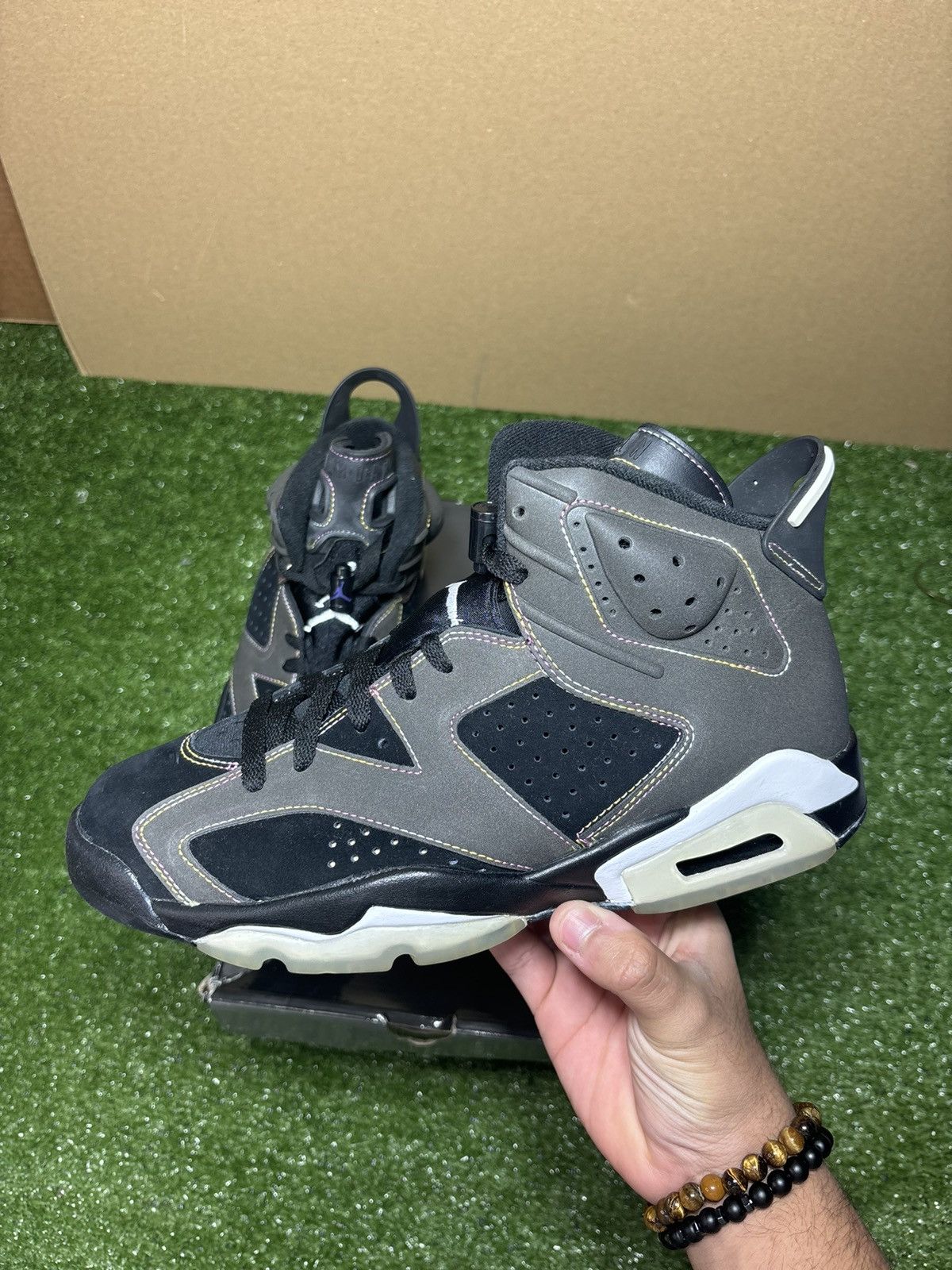 Jordan Brand Jordan 6 lakers 2010 Size US 9 / EU 42 - 2 Thumbnail