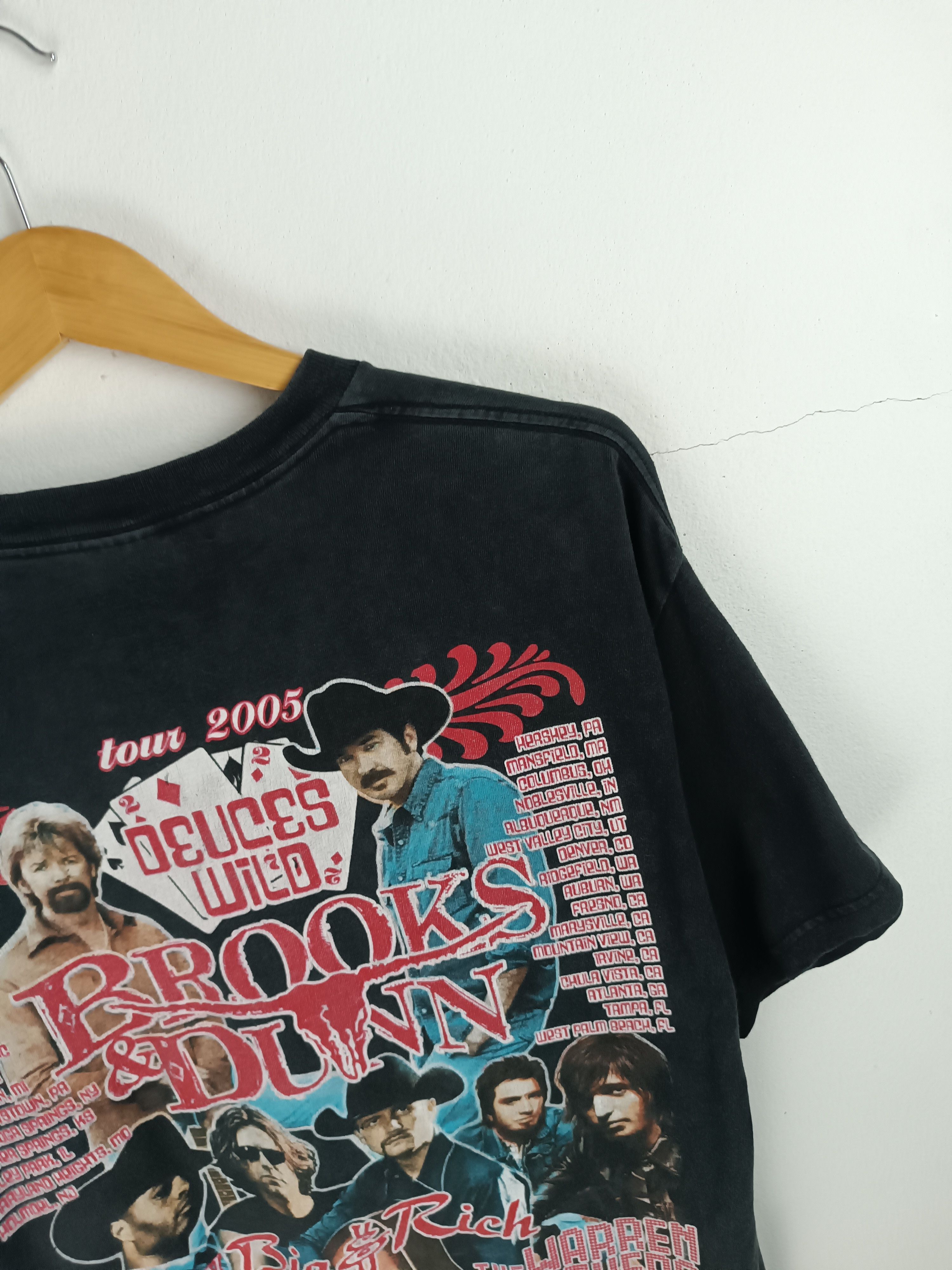 Band Tees VINTAGE 2005 BROOKS & DUNN DEUCES WILD TOUR cowboy country Size US L / EU 52-54 / 3 - 15 Thumbnail