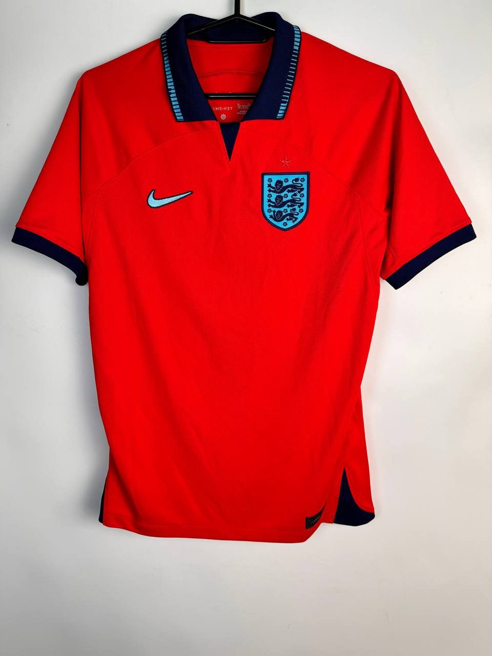 Nike Nike England 2022 World Cup Away Jersey Sz Boys Xl Size US S / EU 44-46 / 1 - 1 Thumbnail