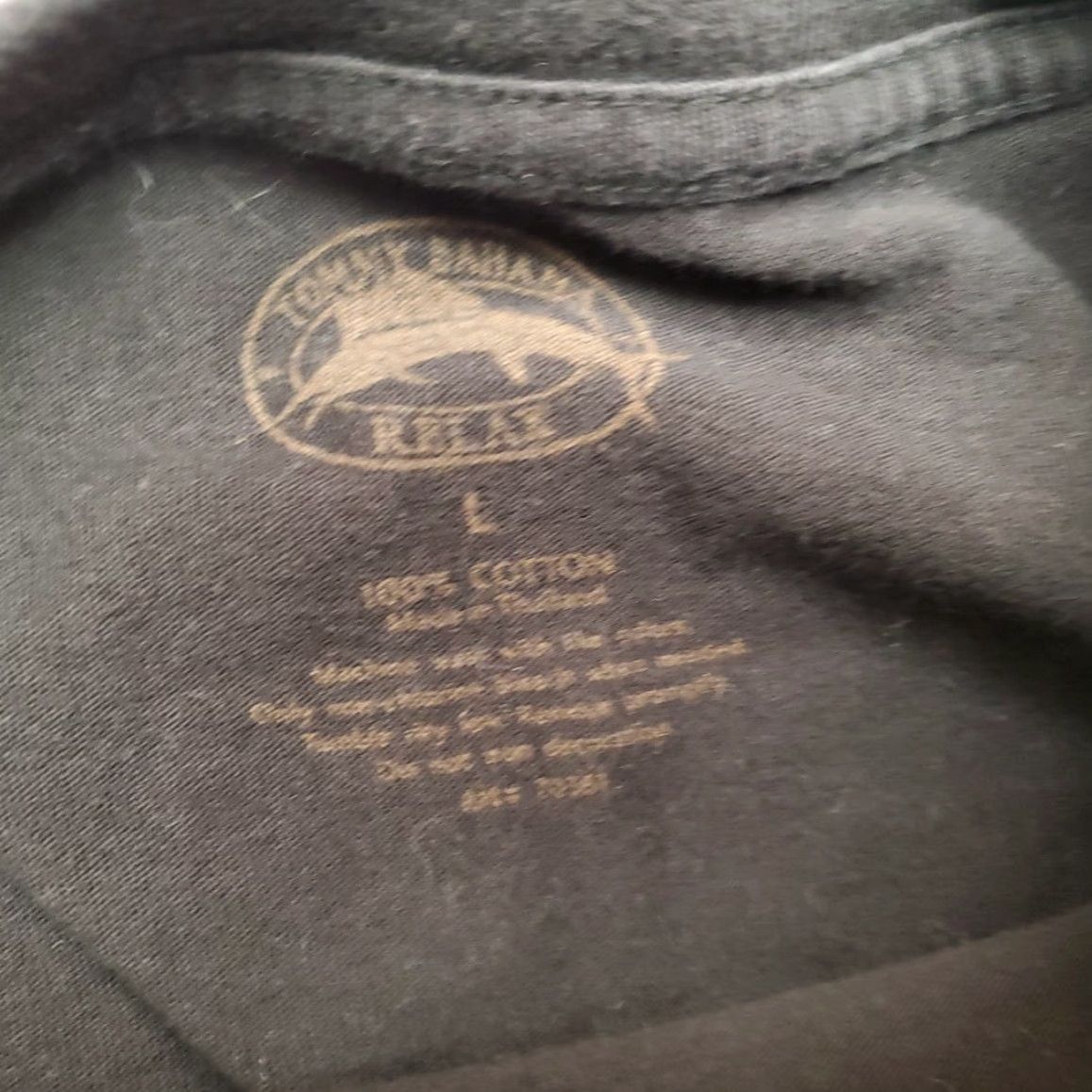 Tommy Bahama VINTAGE Tommy Bahama Shirt Mens L Black Relax Stogies Longboard Cigars Surfing TEE Size US L / EU 52-54 / 3 - 3 Thumbnail