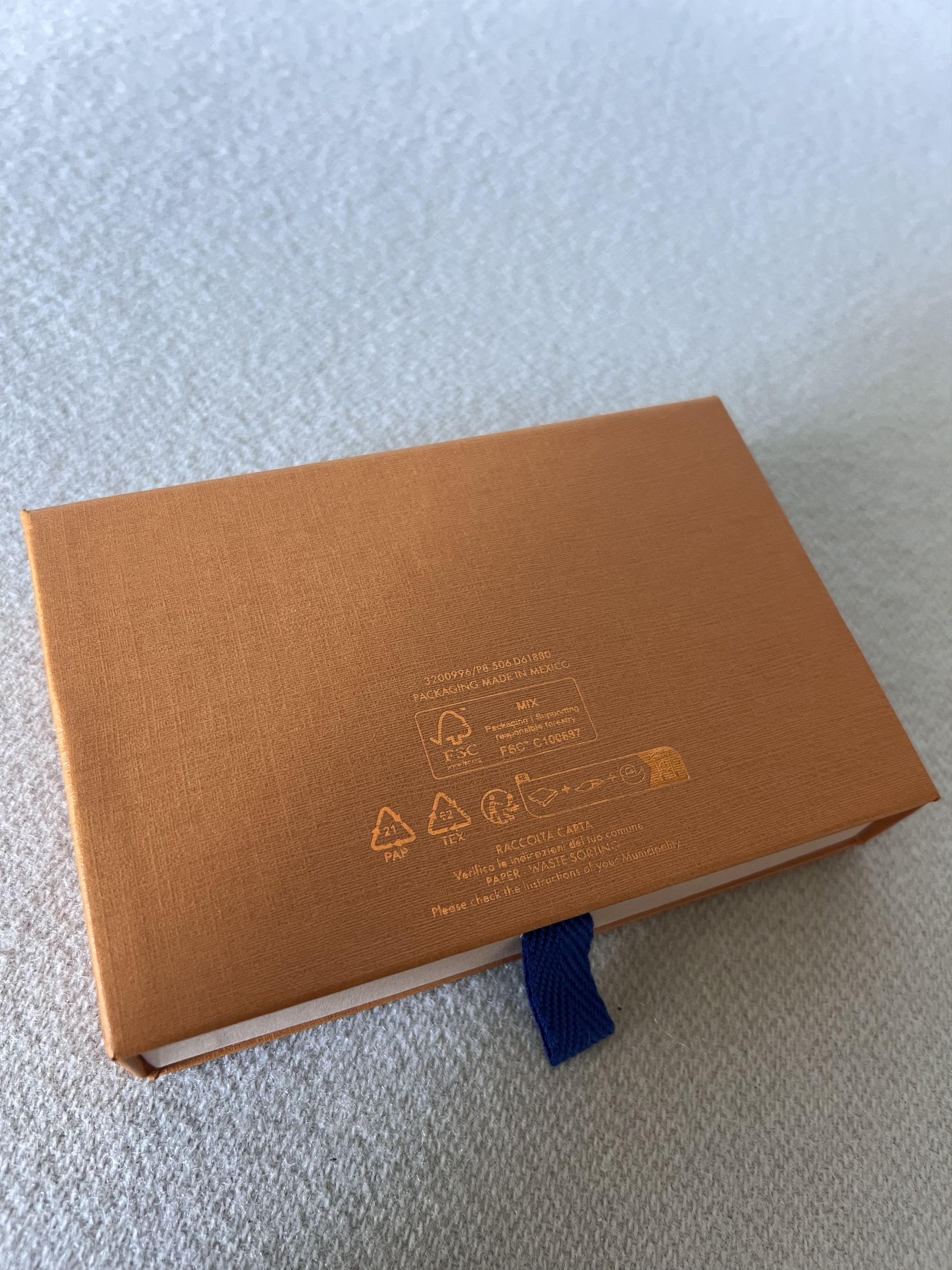 Louis Vuitton Louis Vuitton Skateboarding Double Card Case in Pink Leather Size ONE SIZE - 5 Thumbnail