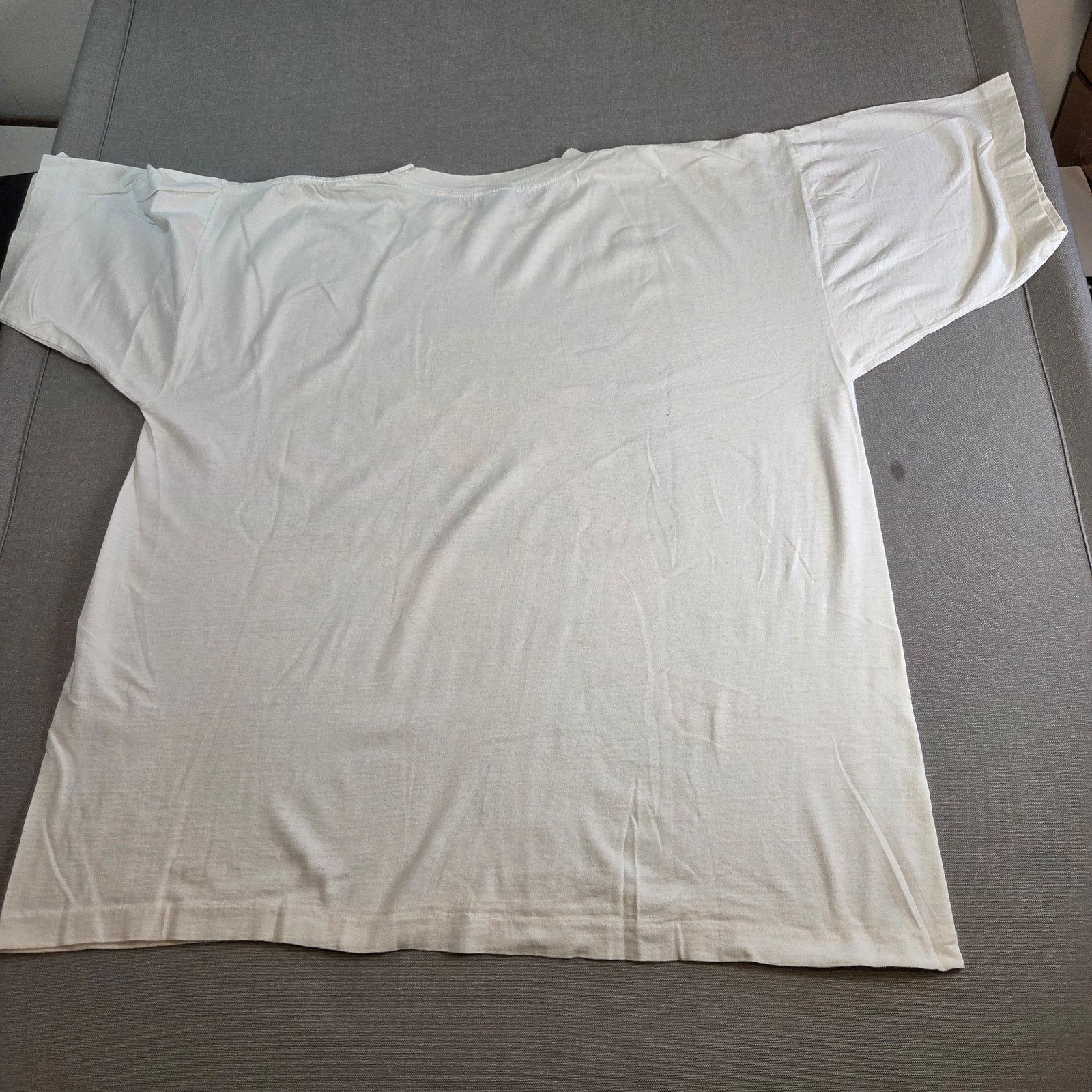 Vintage 1992 Bulls DouBull TrouBull Tee XL Ritz/Magic Johnson T's Size US XL / EU 56 / 4 - 3 Thumbnail