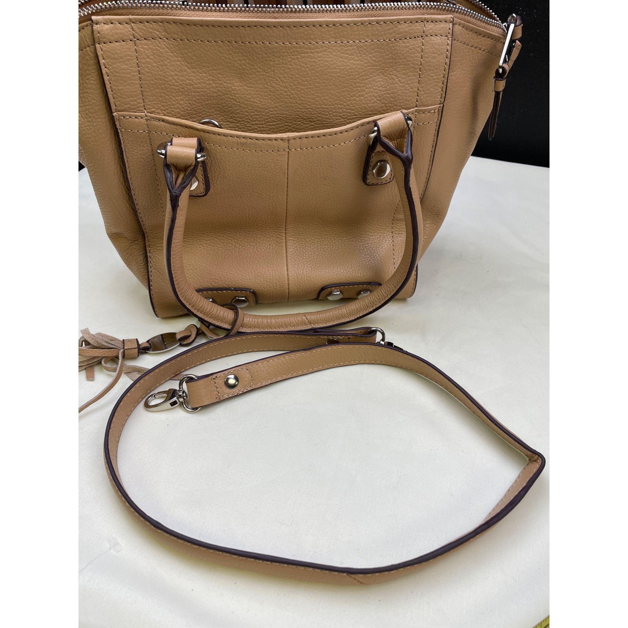 Other Tignanello Women's Tan Pebbled Leather Purse / Handbag SKU 5 Size ONE SIZE - 9 Thumbnail