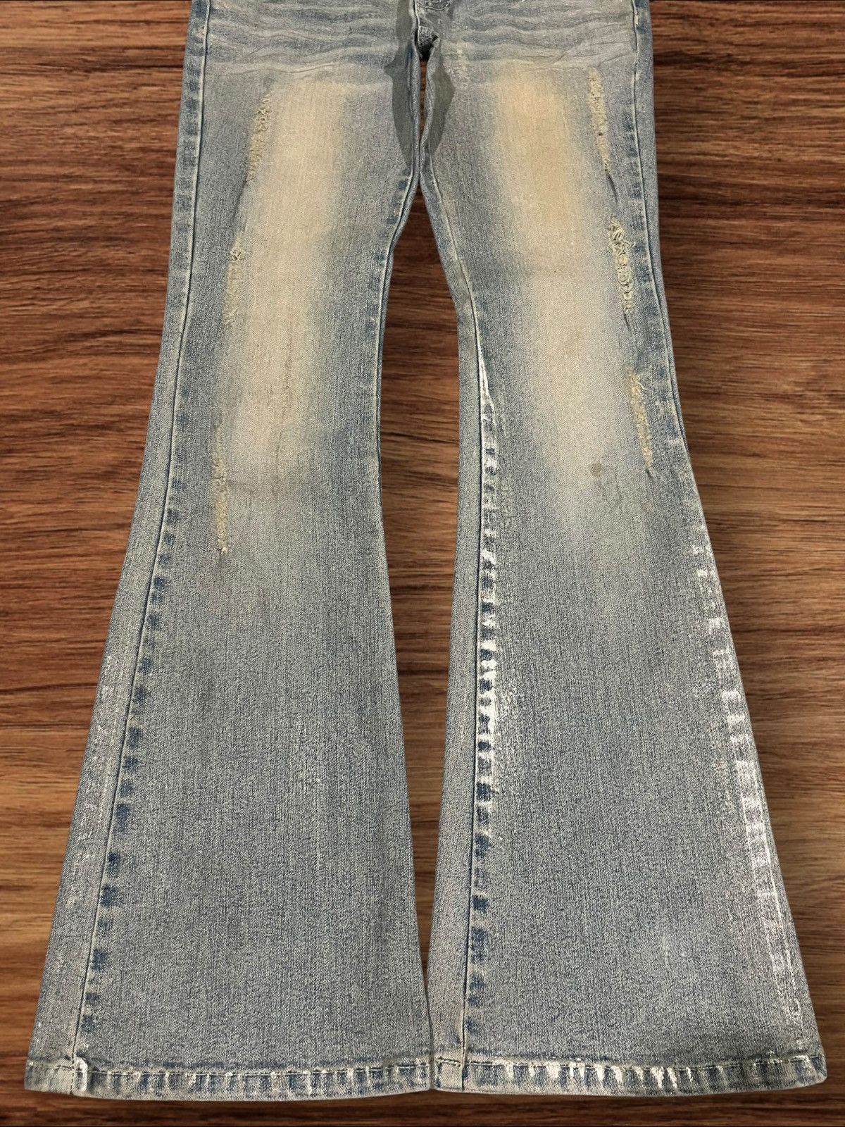 Japanese Brand Vintage Japanese Brand Ryu Ryu Waxed Distressed Flare Jeans Size 28" / US 6 / IT 42 - 11 Thumbnail