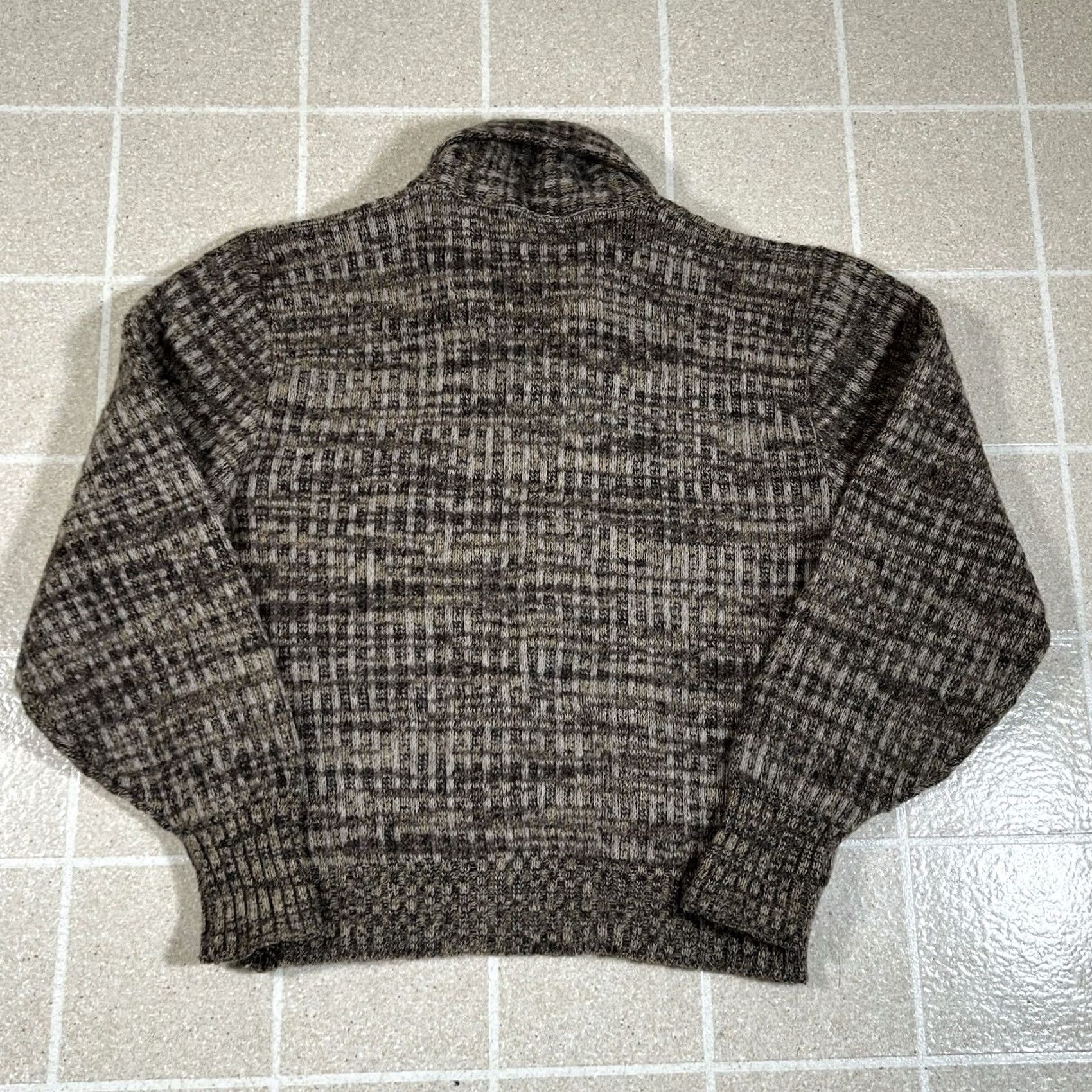 Vintage VINTAGE Manhattan Sweater Shirt Mens L Beige USA Collared Pullover Shawl Collar Patterned Grandpa Size L Size US L / EU 52-54 / 3 - 3 Thumbnail