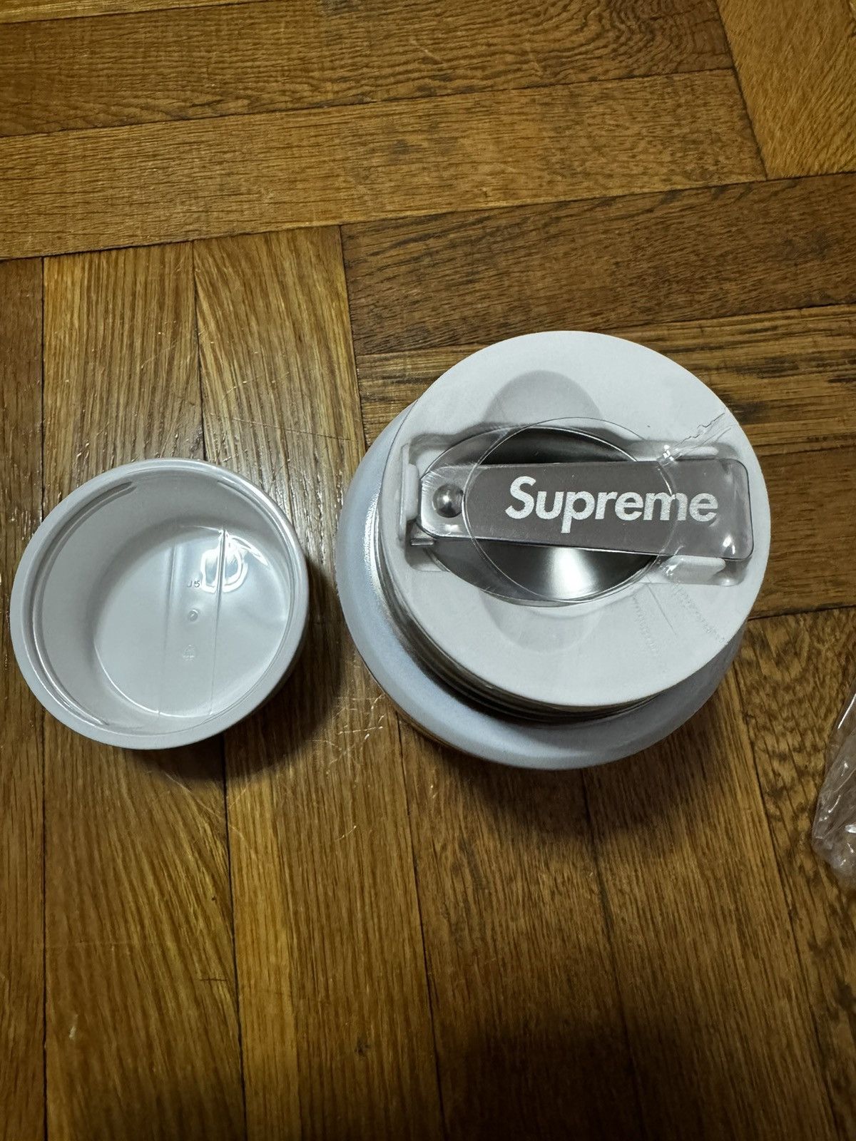 Supreme Supreme/Thermos stainless king food jar + spoon Size ONE SIZE - 5 Thumbnail
