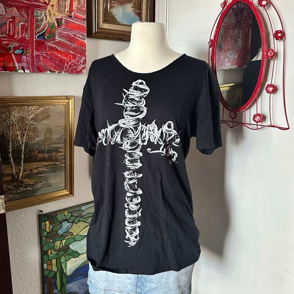 Hot Topic rude hot topic black gray cross shirt Size M / US 6-8 / IT 42-44 - 1 Thumbnail