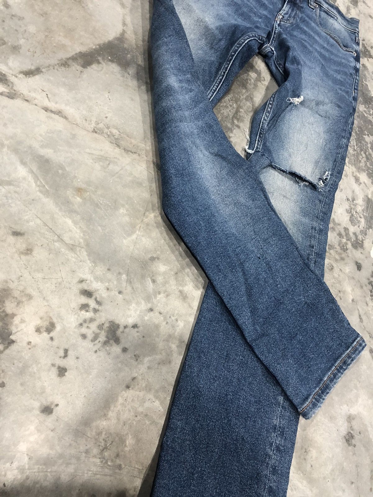Other × Tommy Hilfiger Tommy Hilfiger distressed jeans Size 29" - 6 Thumbnail