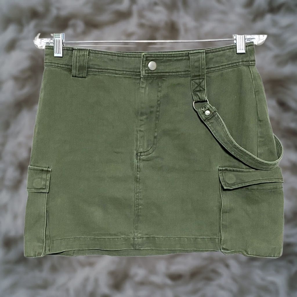 Forever 21 Forever 21 Denim Mini Skirt M Utility Army Green Y2K Grunge Fairy Cargo Pockets City Hip Hop Streetwear Ladies Size 32" / US 10 / IT 46 - 1 Thumbnail