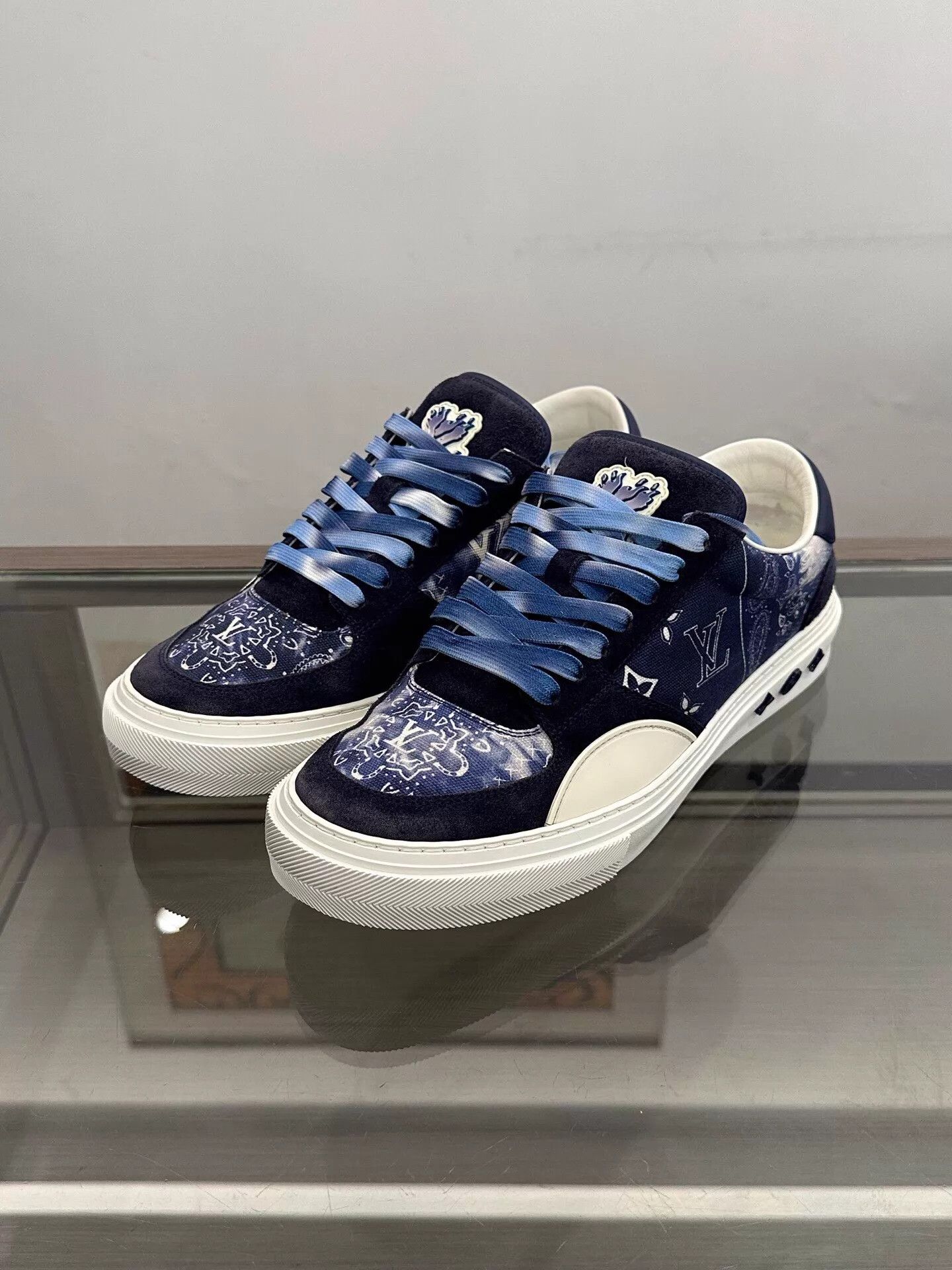 Louis Vuitton LV Ollie Monogram Colorblock Sneaker Men's Uk8.5=EU42.5 Size US 9.5 / EU 42-43 - 1 Thumbnail