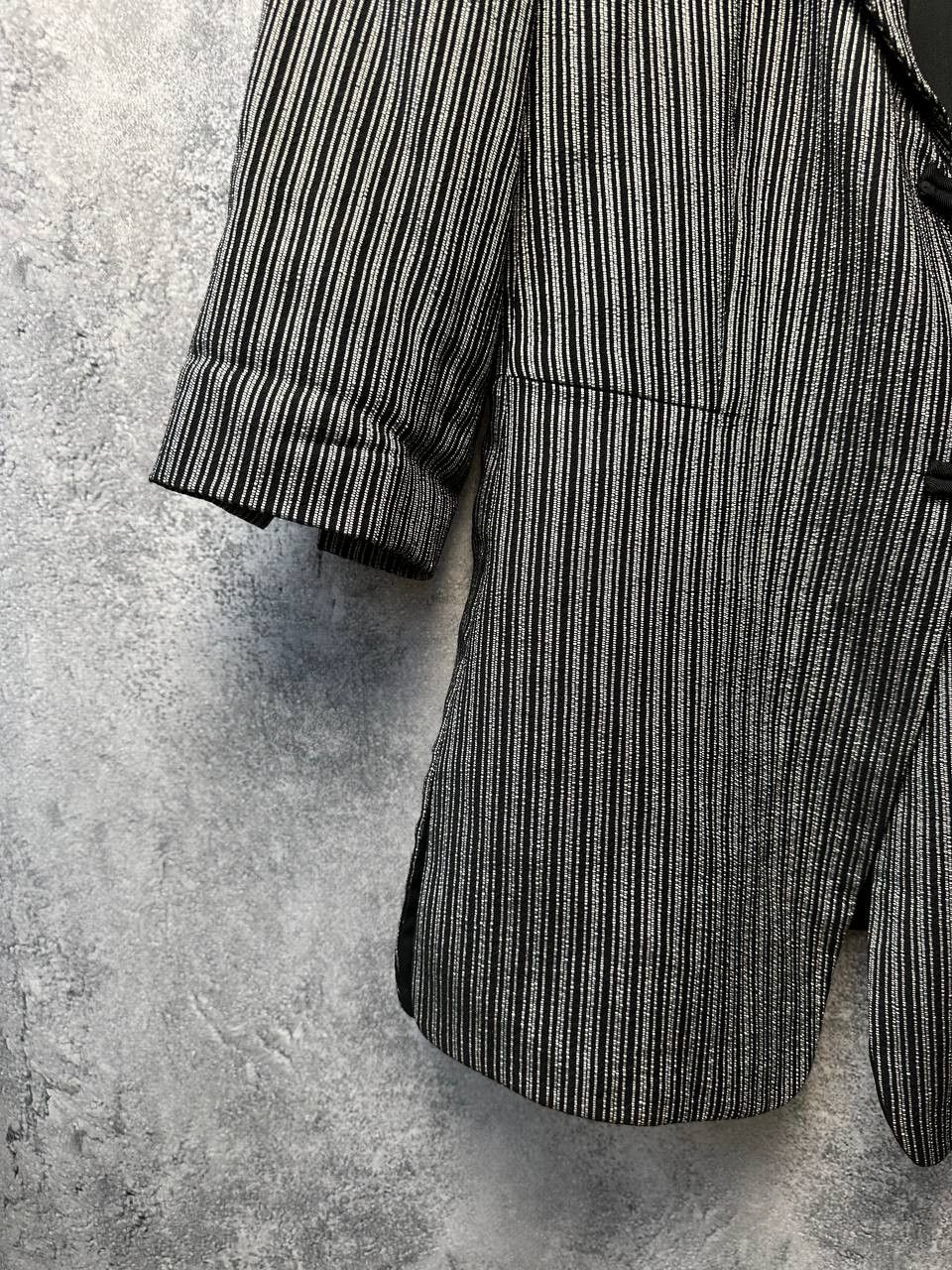 Armani Collezioni Armani Collezioni Women’s Unique Striped Blazer Jacket Size L / US 10 / IT 46 - 7 Thumbnail