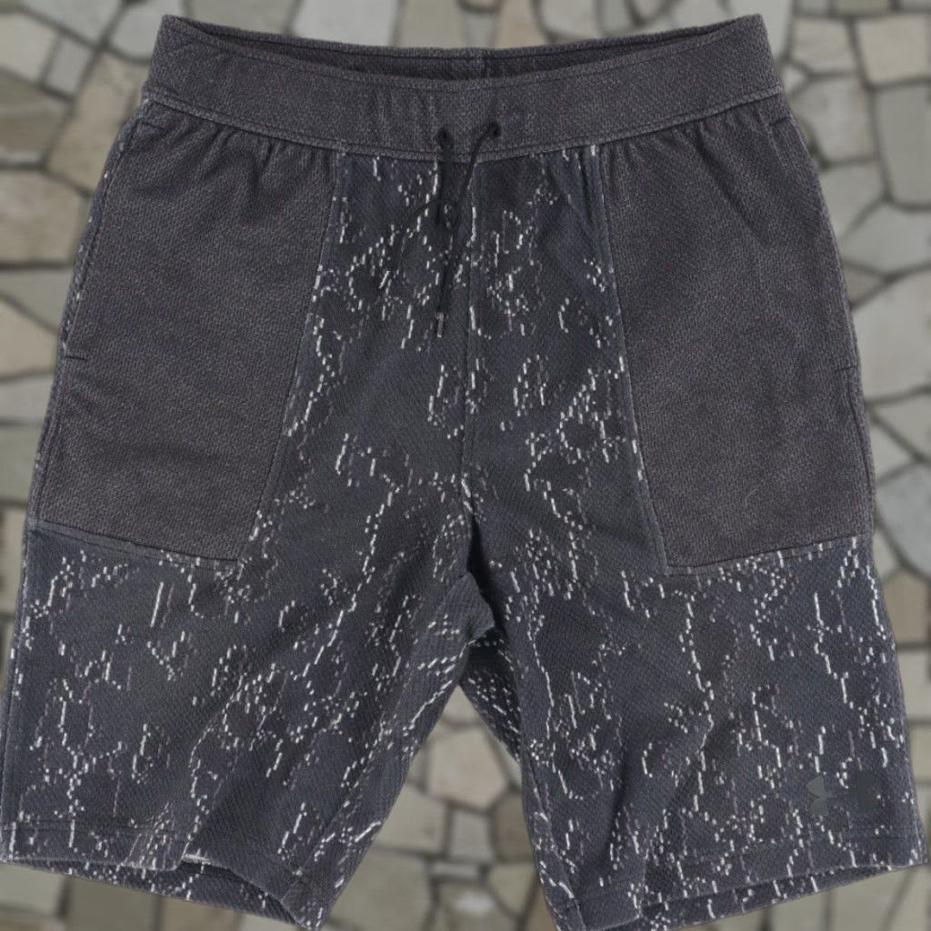 Under Armour Under Armour Rugged Snakeskin Cotton Blend Knit Sweat Shorts Charcoal Patterned Men's L Size US 33 - 1 Thumbnail