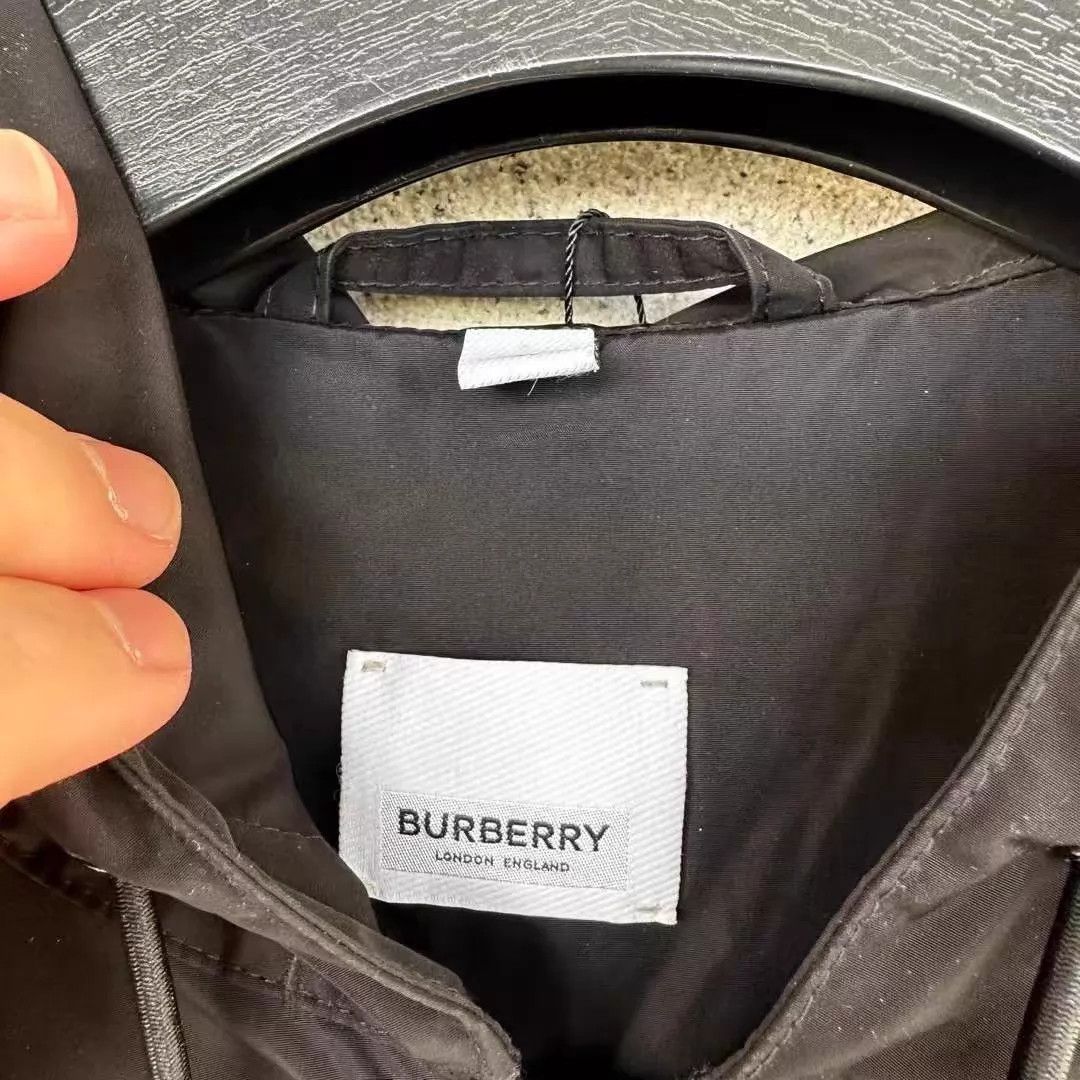 Burberry Burberry logo jacket M 95 new Size US M / EU 48-50 / 2 - 2 Thumbnail