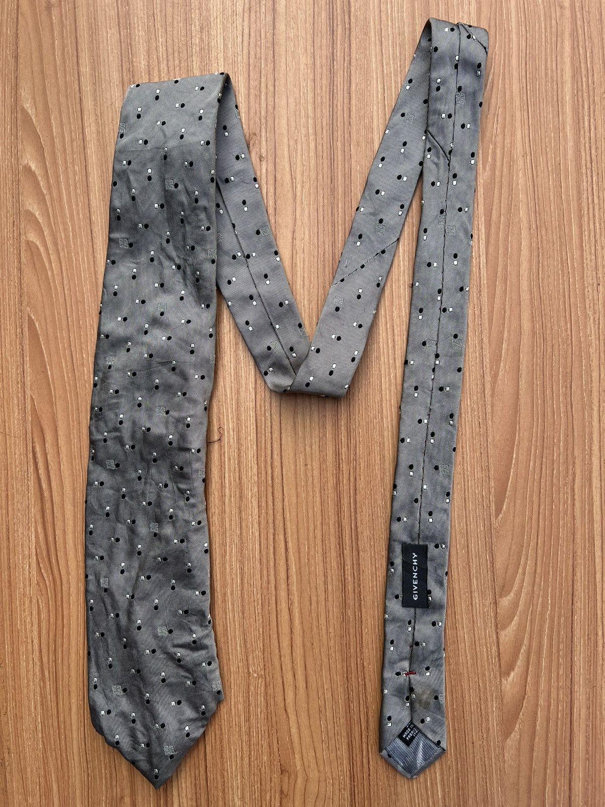 Designer × Givenchy × Vintage Givenchy Luxury Designer Printed Tie Size ONE SIZE - 1 Thumbnail