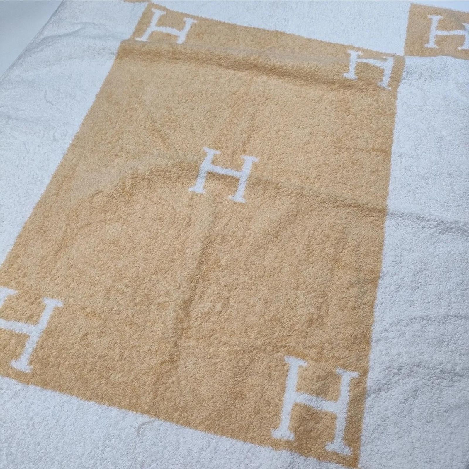 Hermes Hermès White Orange Beige L Bath Beach Pool Towel Size ONE SIZE - 2 Thumbnail