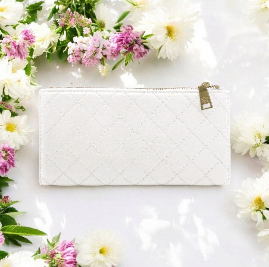 Badgley Mischka NWT Badgley Mischka Quilted Wallet-White Size ONE SIZE - 3 Thumbnail