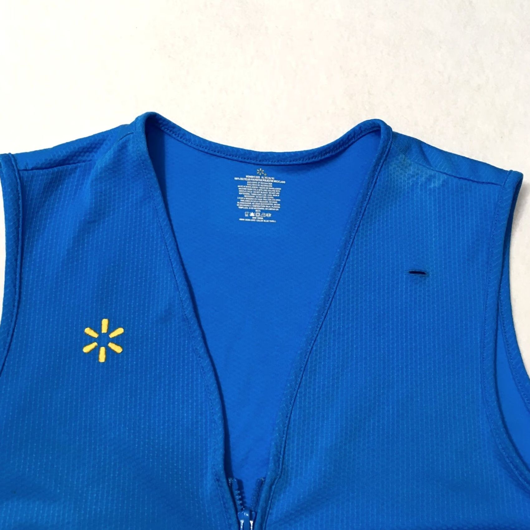 Walmart WALMART GENUINE! WOMENS XL BLUE THRILL EMPLOYEE FULL ZIP VEST Shirt Womens XL Blue Full Zip Vest Size XL / US 12-14 / IT 48-50 - 3 Thumbnail
