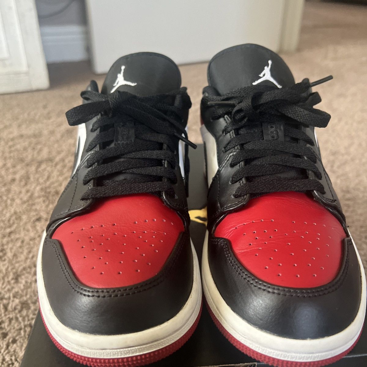 Jordan Brand Jordan 1 Low Bred Toe Size US 8 / EU 41 - 4 Thumbnail