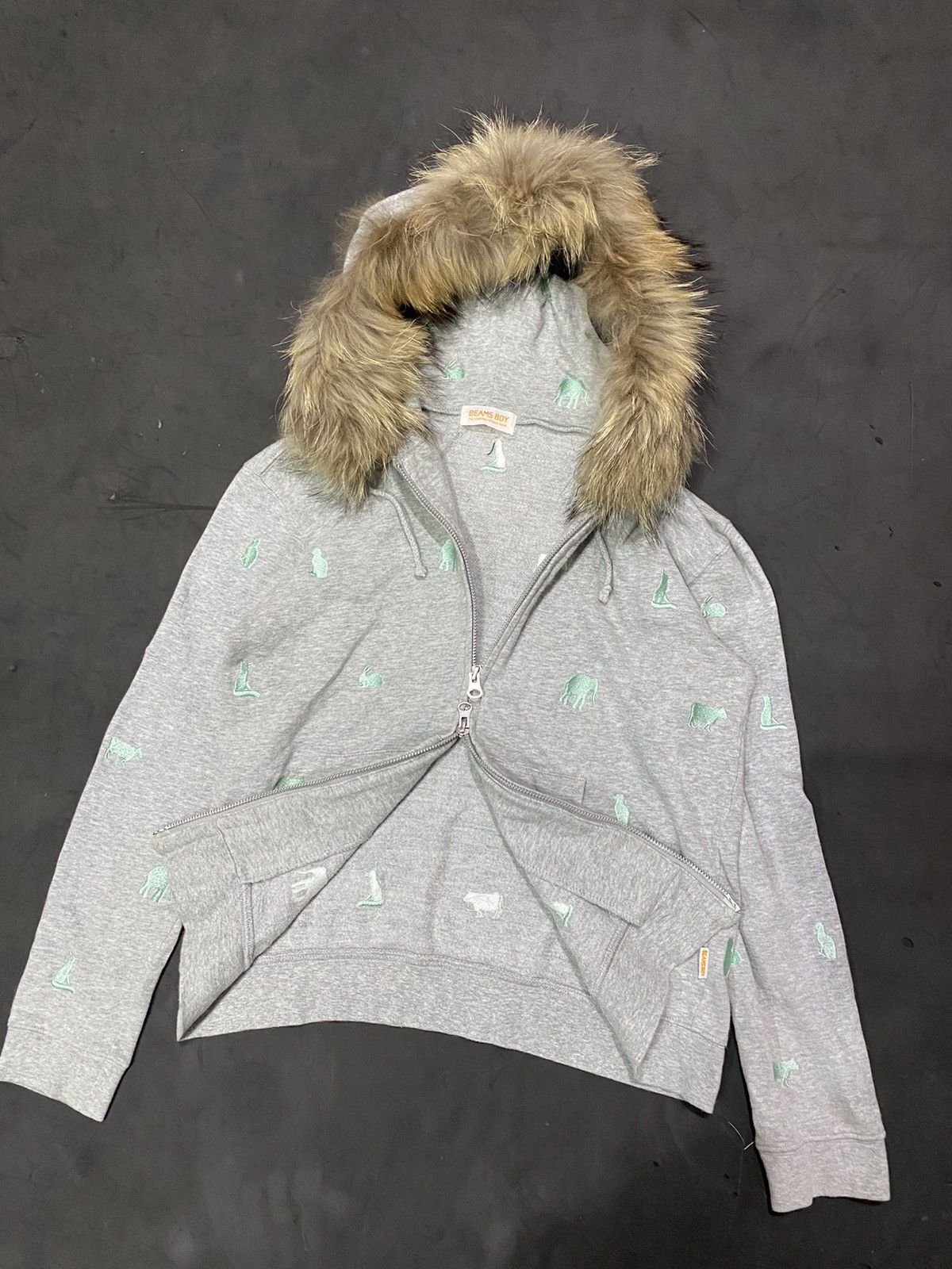 Beams Plus 💸BINDINGOFFER💸Beams Japan Embordierd Animal Furhoodie Size US S / EU 44-46 / 1 - 3 Thumbnail