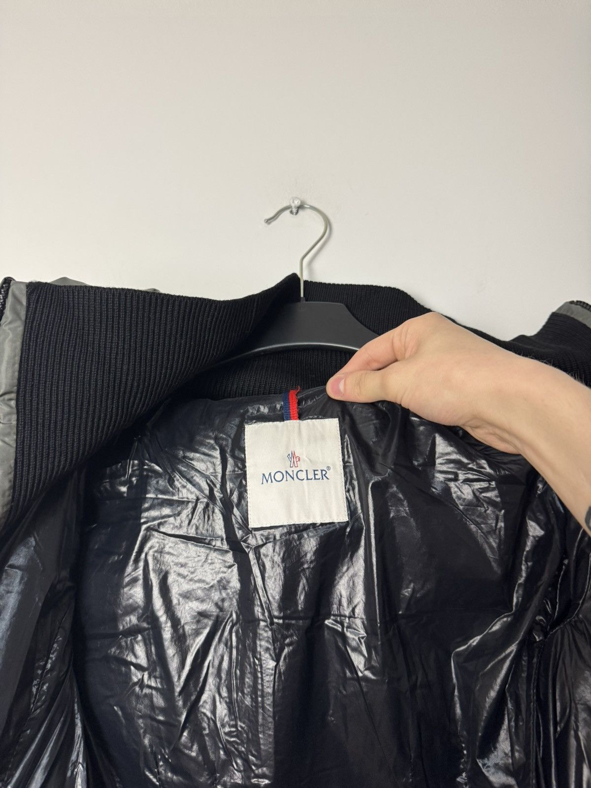 Moncler Moncler Vosges Down Jacket Olive Green Luxury Designer Size S / US 4 / IT 40 - 15 Thumbnail