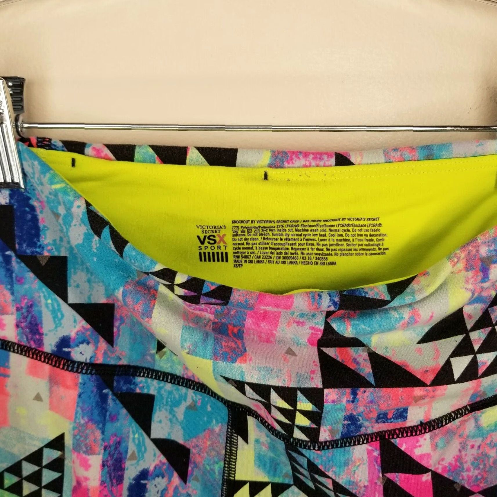 Victoria's Secret Victoria's Secret VSX Sport Multicolor Capri Leggings Womens XS Size 26" / US 2 / IT 38 - 3 Thumbnail
