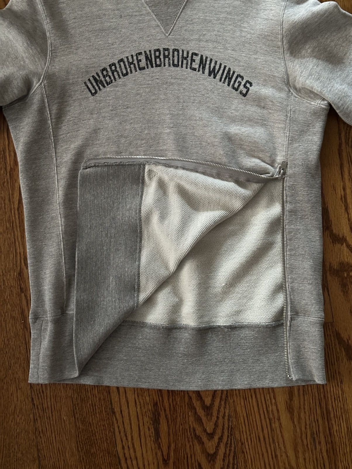Undercover AW08 “Unbrokenbrokenwings” side-zip crewneck Size US M / EU 48-50 / 2 - 6 Thumbnail