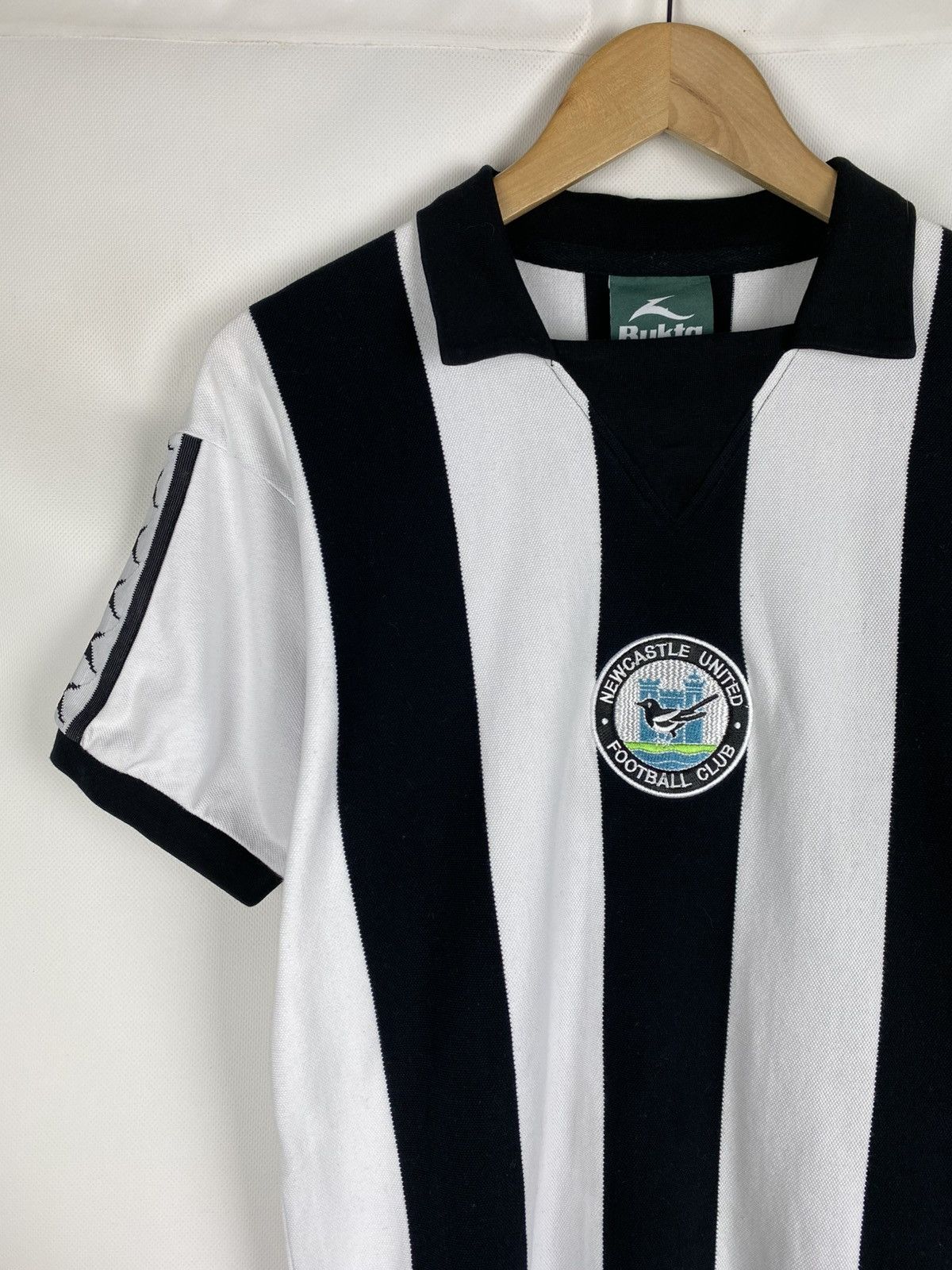 Other Bukta Newcastle United Replica Soccer Polo Shirt Jersey Size US M / EU 48-50 / 2 - 4 Thumbnail