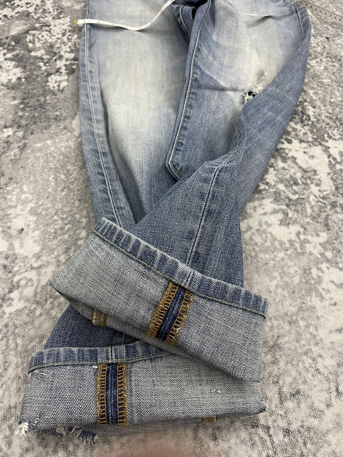 Uniqlo Vintage Uniqlo S002 Easy Fit Straight Distressed Denim Size US 31 - 16 Thumbnail