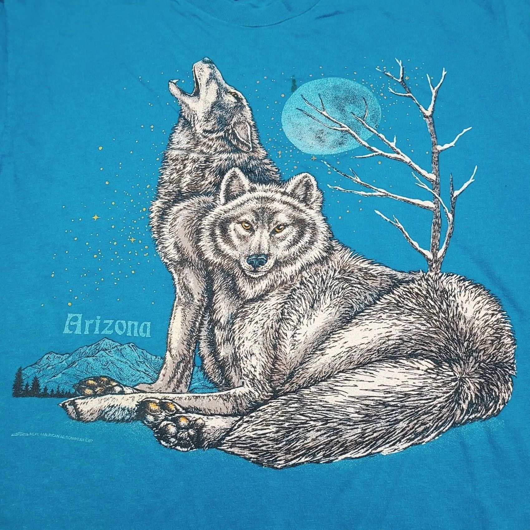 Hanes VINTAGE ARIZONA Wolf Wildlife Nature T-Shirt Hanes Men’s Size LARGE Blue Graphic Print Crew Neck Short Sleeve 1987 1980s Mens Size US L / EU 52-54 / 3 - 2 Thumbnail