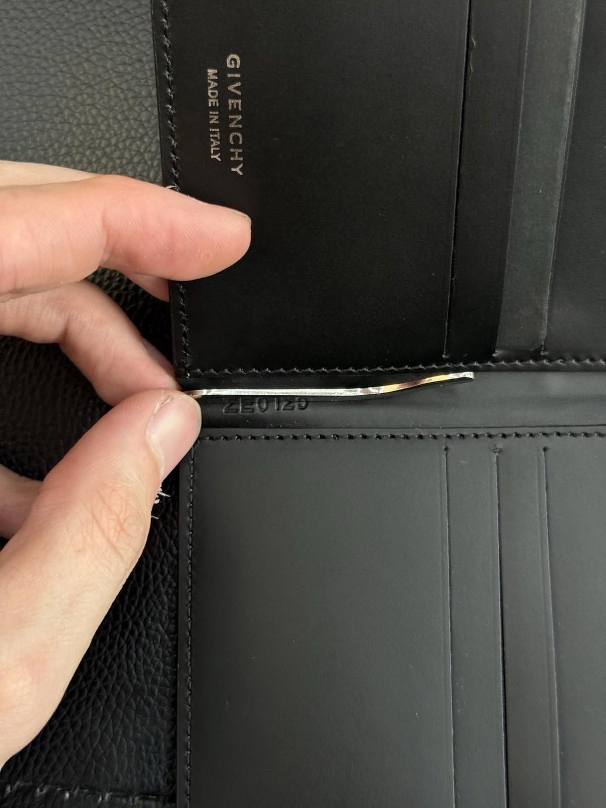 Givenchy Auth GIVENCHY Bifold Wallet White USA Flag Leather - $450 Size ONE SIZE - 9 Thumbnail