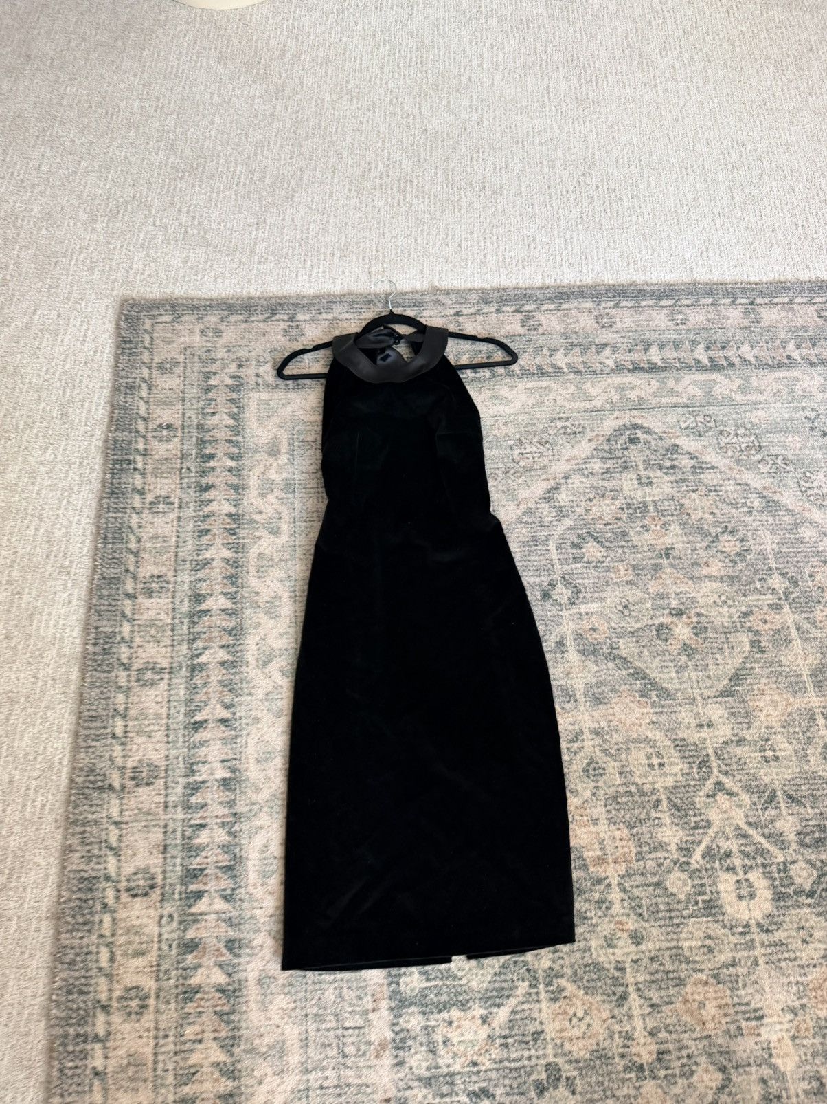Tara Jarmon Tara Jarmon 90s black velvet open back halter mini dress Size S / US 4 / IT 40 - 22 Thumbnail