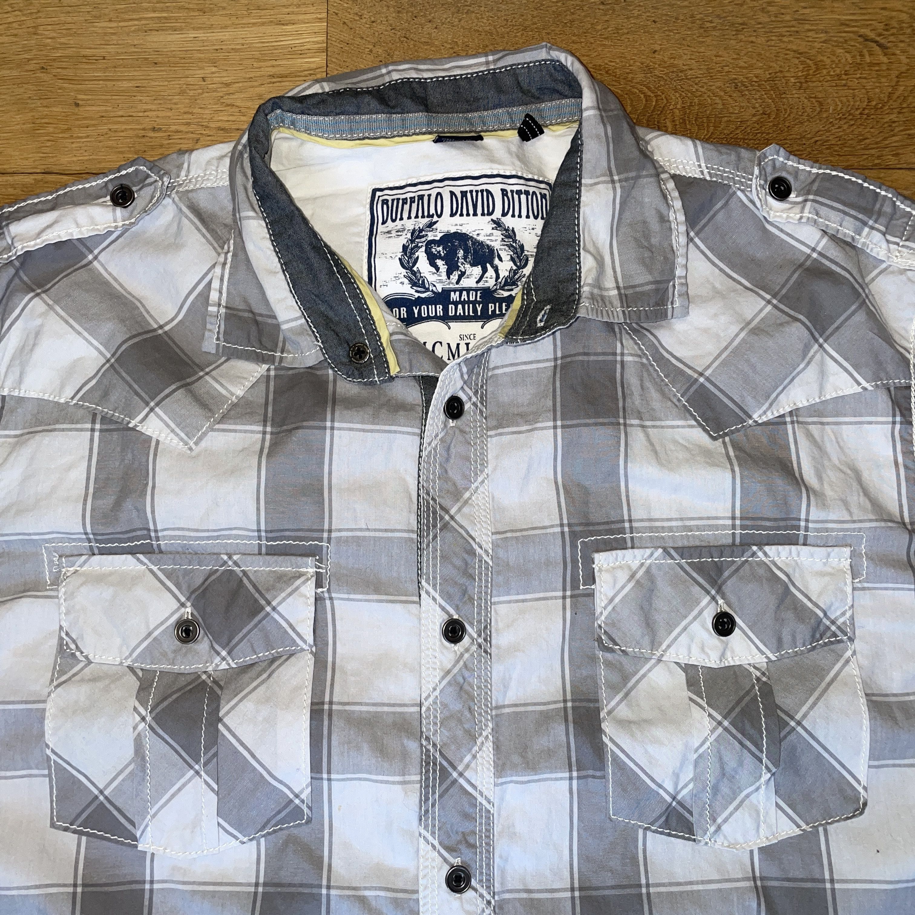 Buffalo David Bitton Buffalo David Bitton Men's Fashionable Check Shirt Size L Size US L / EU 52-54 / 3 - 3 Thumbnail