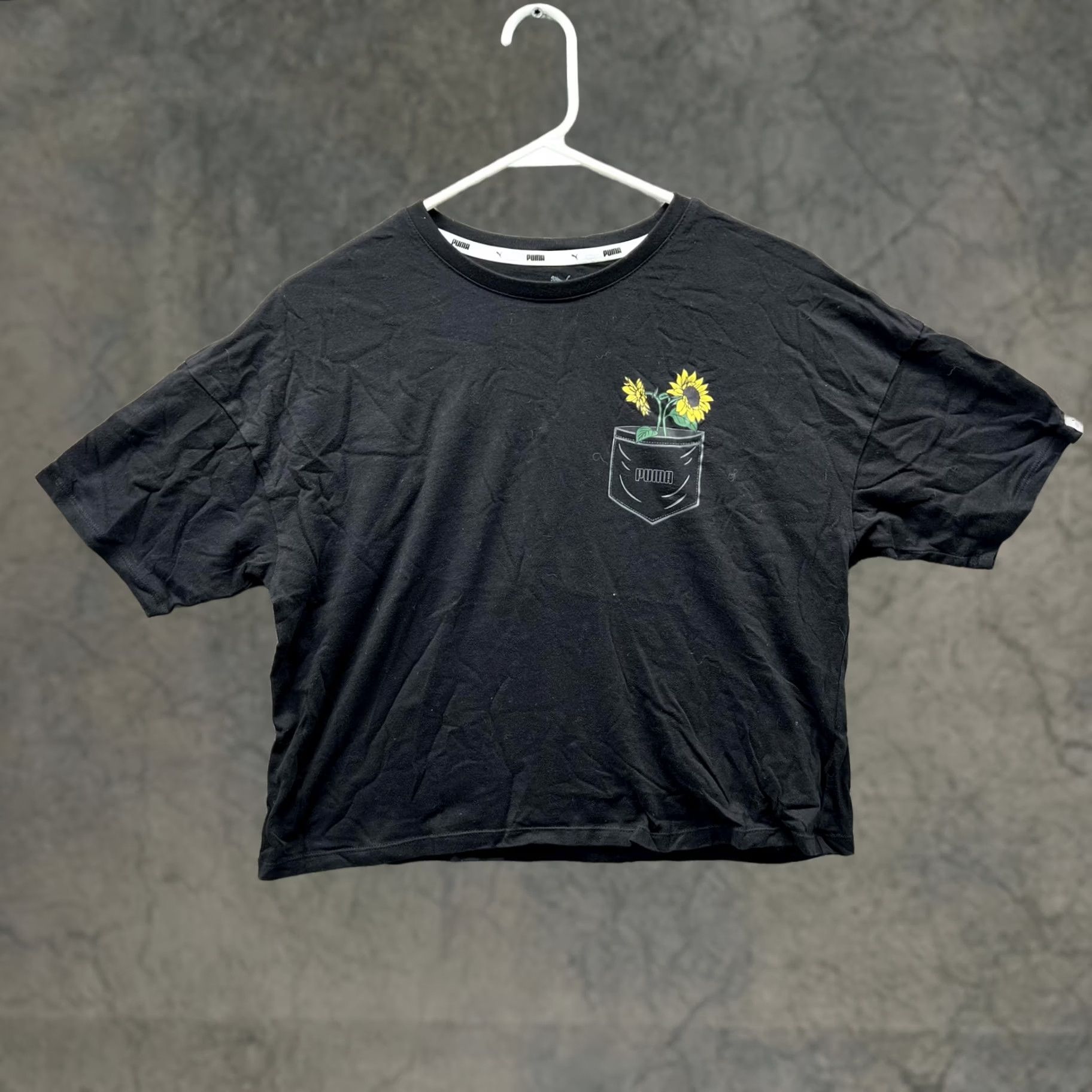 Puma Puma Shirt Womens Small Black Sunflower Pocket Graphic Crop Top Casual Tee Size S / US 4 / IT 40 - 1 Thumbnail