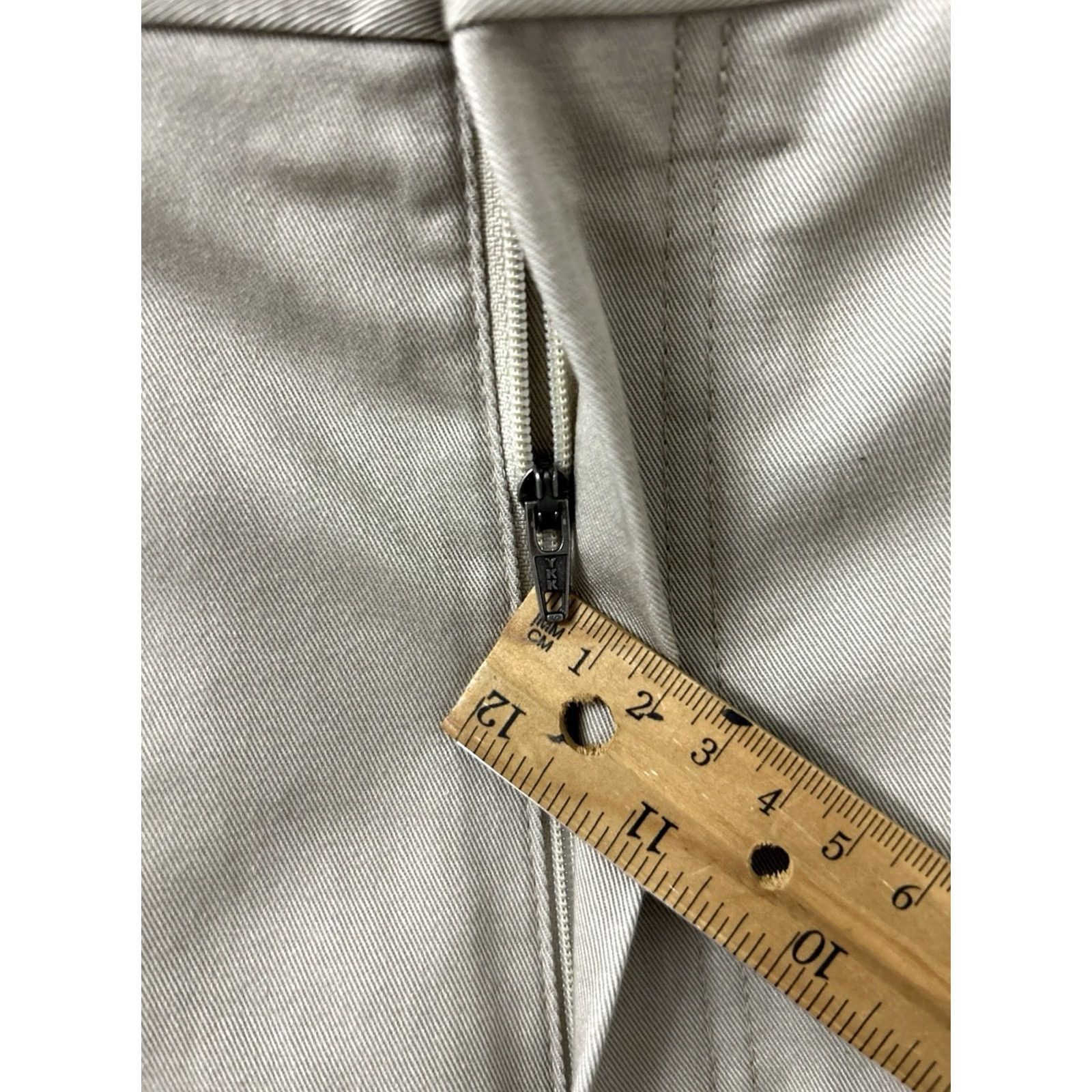 Vintage VINTAGE: No LLBean Pants Mens 42x31 Natural Fit Wrinkle Free Chino Khaki Trousers 262553 Size US 42 / EU 58 - 7 Thumbnail