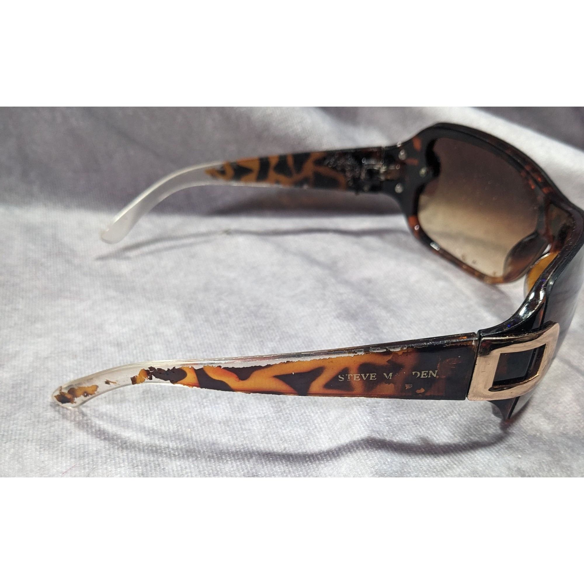 Steve Madden Steve Madden Preppy Retro Tortoise Sunglasses Size ONE SIZE - 2 Thumbnail