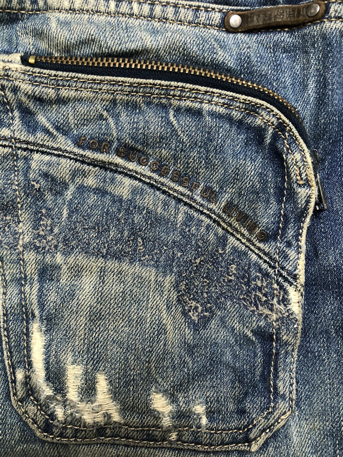 Diesel Vintage Diesel Distressed Dirty Faded Jeans Size US 32 / EU 48 - 13 Thumbnail