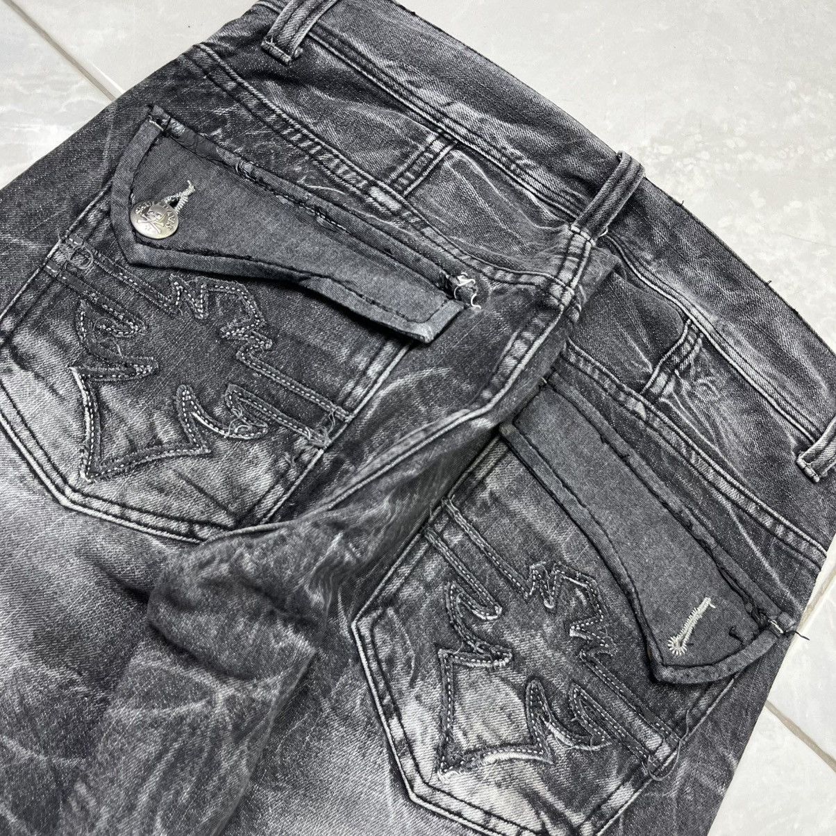 Seditionaries distressed jeans long pants Size US 29 - 7 Thumbnail